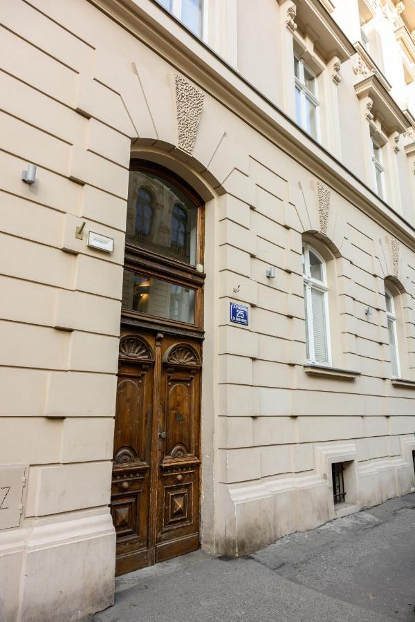 Native Apartments Studencka 25 Krakow Ngoại thất bức ảnh